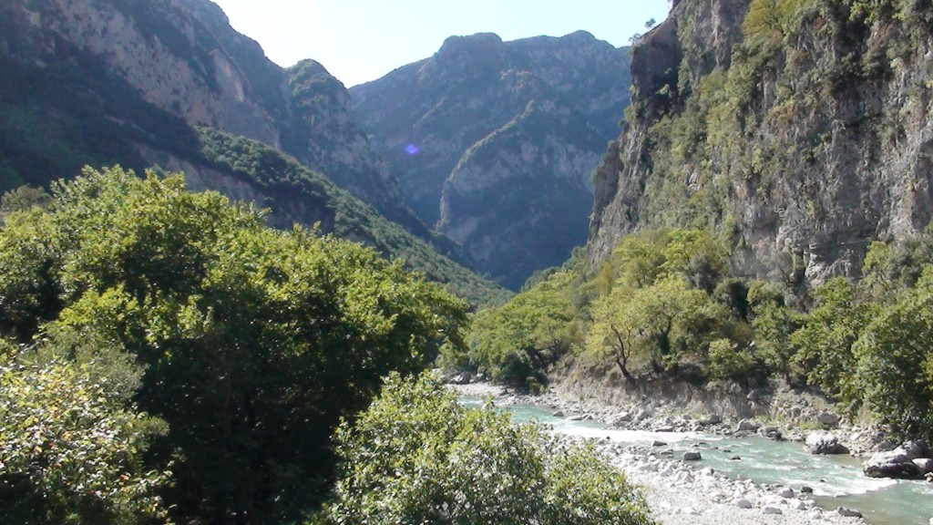 The river Arachthos near the Poulitsa bridge