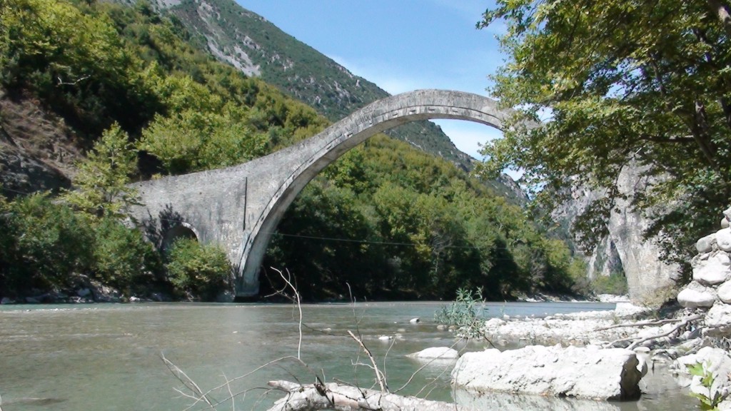The old bridge of Plaka on the river Arahthos